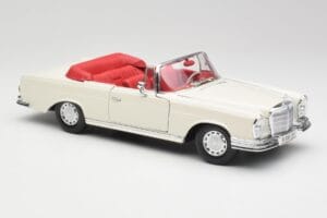 Mercedes 280SE W108 Ivory Weiß Maisto 1:18 50223 Metall — Bild 6 von 8