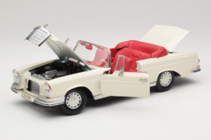 Mercedes 280 SE W108 Weiß Maisto 1:18 52111 Metall — Bild 2 von 8