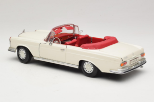 Mercedes 280 SE W108 Weiß Maisto 1:18 52111 Metall — Bild 7 von 8