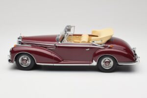Mercedes 300 SC W188 Cabriolet Dunkelrot KK-Scale 1:18 KKDC180942 Metall — Bild 3 von 6
