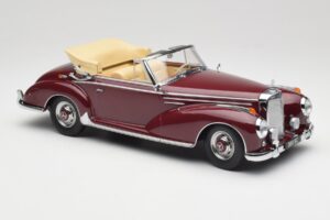 Mercedes 300 SC W188 Cabriolet Dunkelrot KK-Scale 1:18 KKDC180942 Metall — Bild 4 von 6