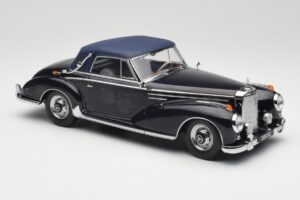 Mercedes 300 SC W188 Cabriolet Softtop Dunkelblau KK-Scale 1:18 KKDC180944 Metall — Bild 4 von 6