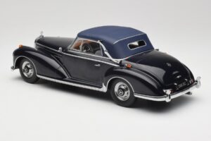 Mercedes 300 SC W188 Cabriolet Softtop Dunkelblau KK-Scale 1:18 KKDC180944 Metall — Bild 5 von 6