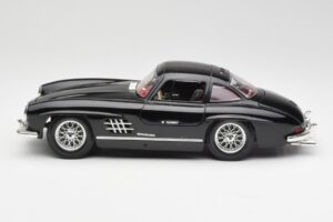 Mercedes 300 SL W198 Schwarz Bburago 1:18 35791 Metall — Bild 4 von 8
