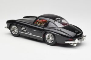 Mercedes 300 SL W198 Schwarz Bburago 1:18 35791 Metall — Bild 7 von 8
