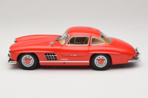 Mercedes 300 SL Gullwing Rot Minichamps 1:18 180039001 Metall — Bild 4 von 8