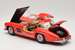 Mercedes 300 SL Gullwing Rot Minichamps 1:18 180039001 Metall — Bild 5 von 8