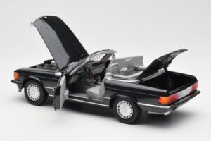 Mercedes 300 SL R107 Schwarz Pearl Händler Edition Norev 1:18 B66040678 Metall — Bild 7 von 10