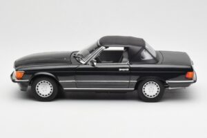 Mercedes 300 SL R107 Schwarz Pearl Händler Edition Norev 1:18 B66040678 Metall — Bild 5 von 10