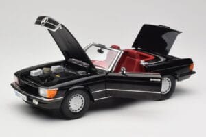 Mercedes 300 SL R107 Schwarz Norev 1:18 183511 Metall — Bild 2 von 8