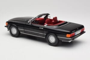 Mercedes 300 SL R107 Schwarz Norev 1:18 183511 Metall — Bild 7 von 8