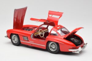 Mercedes 300 SL Rot Bburago 1:18 3015 Metall — Bild 5 von 8