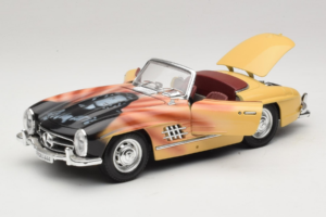 Mercedes 300 SL Roadster Rosemarie Muster Limitierte Auflage 18/27 Bburago 1:18 3023-M1 Metall — Bild 2 von 8