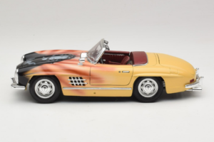 Mercedes 300 SL Roadster Rosemarie Muster Limitierte Auflage 18/27 Bburago 1:18 3023-M1 Metall — Bild 4 von 8