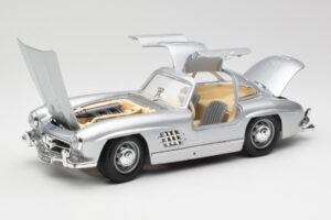 Mercedes 300 SL Silber Bburago 1:18 3013 Metall — Bild 2 von 8