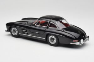 Mercedes 300 SL W198 Schwarz Minichamps 1:18 180039004 Metall — Bild 7 von 8