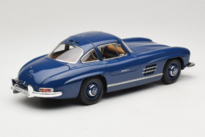 Mercedes 300 SL W198 Blau Norev 1:18 183852 Metall — Bild 3 von 8