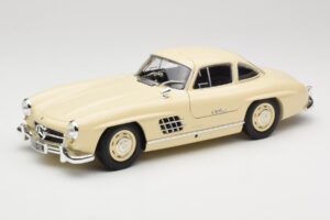 Mercedes 300 SL W198 Creme Minichamps 1:18 110037212 Metall