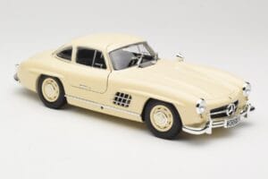Mercedes 300 SL W198 Creme Minichamps 1:18 110037212 Metall — Bild 6 von 8