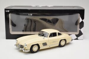 Mercedes 300 SL W198 Creme Minichamps 1:18 110037212 Metall — Bild 8 von 8