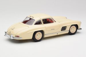 Mercedes 300 SL W198 Creme Mit Rotem Interieur Minichamps 1:18 180039002 Metall — Bild 3 von 8