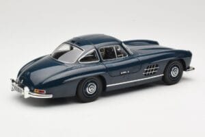 Mercedes 300 SL W198 Gullwing Dunkelblau Minichamps 1:18 110037216 Metall — Bild 3 von 8