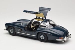 Mercedes 300 SL W198 Gullwing Dunkelblau Minichamps 1:18 110037216 Metall — Bild 5 von 8