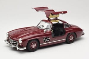 Mercedes 300 SL W198 Gullwing Dunkelrot Minichamps 1:18 110037218 Metall — Bild 2 von 8