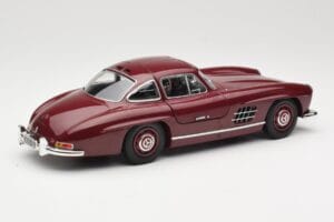 Mercedes 300 SL W198 Gullwing Dunkelrot Minichamps 1:18 110037218 Metall — Bild 3 von 8