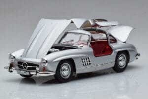 Mercedes 300 SL W198 Gullwing Norev 1:18 183850 Metall — Bild 2 von 8
