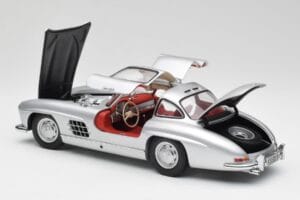 Mercedes 300 SL W198 Gullwing Silber Minichamps 1:18 180039000 Metall — Bild 5 von 8