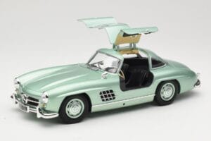 Mercedes 300 SL W198 Gullwing Light Green Metallic Minichamps 1:18 110037221 Metall — Bild 2 von 8