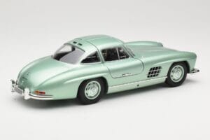 Mercedes 300 SL W198 Gullwing Light Green Metallic Minichamps 1:18 110037221 Metall — Bild 3 von 8