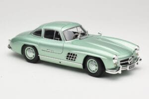 Mercedes 300 SL W198 Gullwing Light Green Metallic Minichamps 1:18 110037221 Metall — Bild 6 von 8
