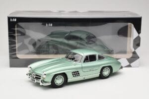 Mercedes 300 SL W198 Gullwing Light Green Metallic Minichamps 1:18 110037221 Metall — Bild 8 von 8