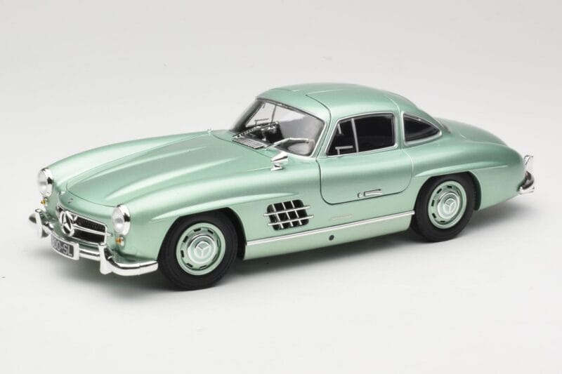 Mercedes 300 SL W198 Gullwing Light Green Metallic Minichamps 1:18 110037221 Metall