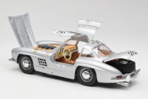 Mercedes 300 SL W198 #295 1954 Bburago 1:18 32813 Metall — Bild 5 von 8