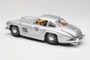 Mercedes 300 SL W198 #295 1954 Bburago 1:18 32813 Metall — Bild 7 von 8