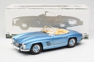 Mercedes 300 SL W198 Roadster Hardtop Light Blue Metallic Minichamps 1:18 180039042 Metall — Bild 9 von 9