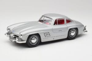 Mercedes 300 SL W198 Gullwing Silber Grau Bburago 1:18 3513 Metall