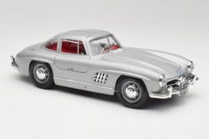Mercedes 300 SL W198 Gullwing Silber Grau Bburago 1:18 3513 Metall — Bild 6 von 8