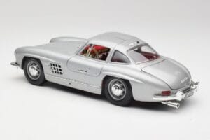 Mercedes 300 SL W198 Gullwing Silber Grau Bburago 1:18 3513 Metall — Bild 7 von 8