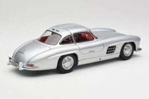 Mercedes 300 SL W198 Gullwing Silber Metallic Minichamps 1:18 B66040379 Metall — Bild 3 von 8