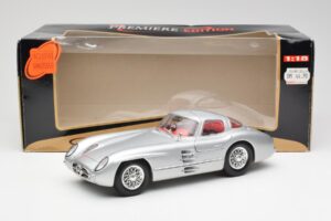 Mercedes 300 SLR Uhlenhaut Coupé Silber Maisto 1:18 536898 Metall — Bild 8 von 8