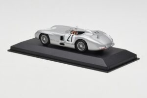 Mercedes 300 SLR #21 K. Kling / A. Simon 24 Hours of Le Mans 1955 Minichamps 1:43 432553021 Metall — Bild 3 von 4