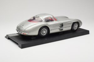 Mercedes 300 SLR Silber Revell 1:12 08851 Metall — Bild 3 von 8