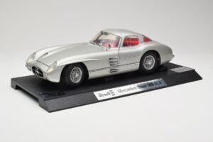 Mercedes 300 SLR Silber Revell 1:12 08851 Metall
