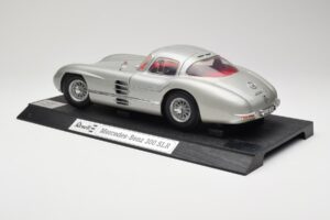 Mercedes 300 SLR Silber Revell 1:12 08851 Metall — Bild 7 von 8