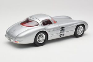 Mercedes 300 SLR Uhlenhaut Coupe Silber Maisto 1:18 36898 Metall — Bild 3 von 8