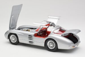 Mercedes 300 SLR Uhlenhaut Coupe Silber Maisto 1:18 36898 Metall — Bild 5 von 8